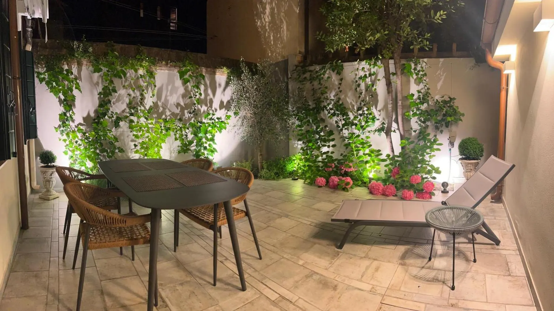 Apartment Wow Garden In The Heart Of Venice