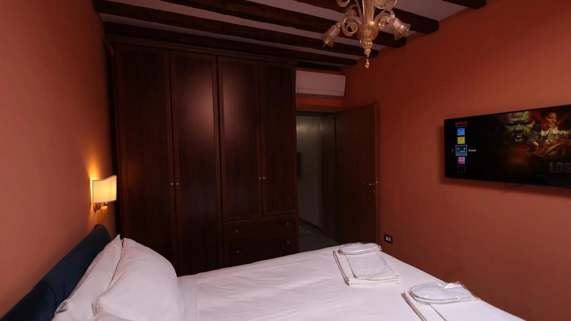 Apartment Wow Garden In The Heart Of Venice