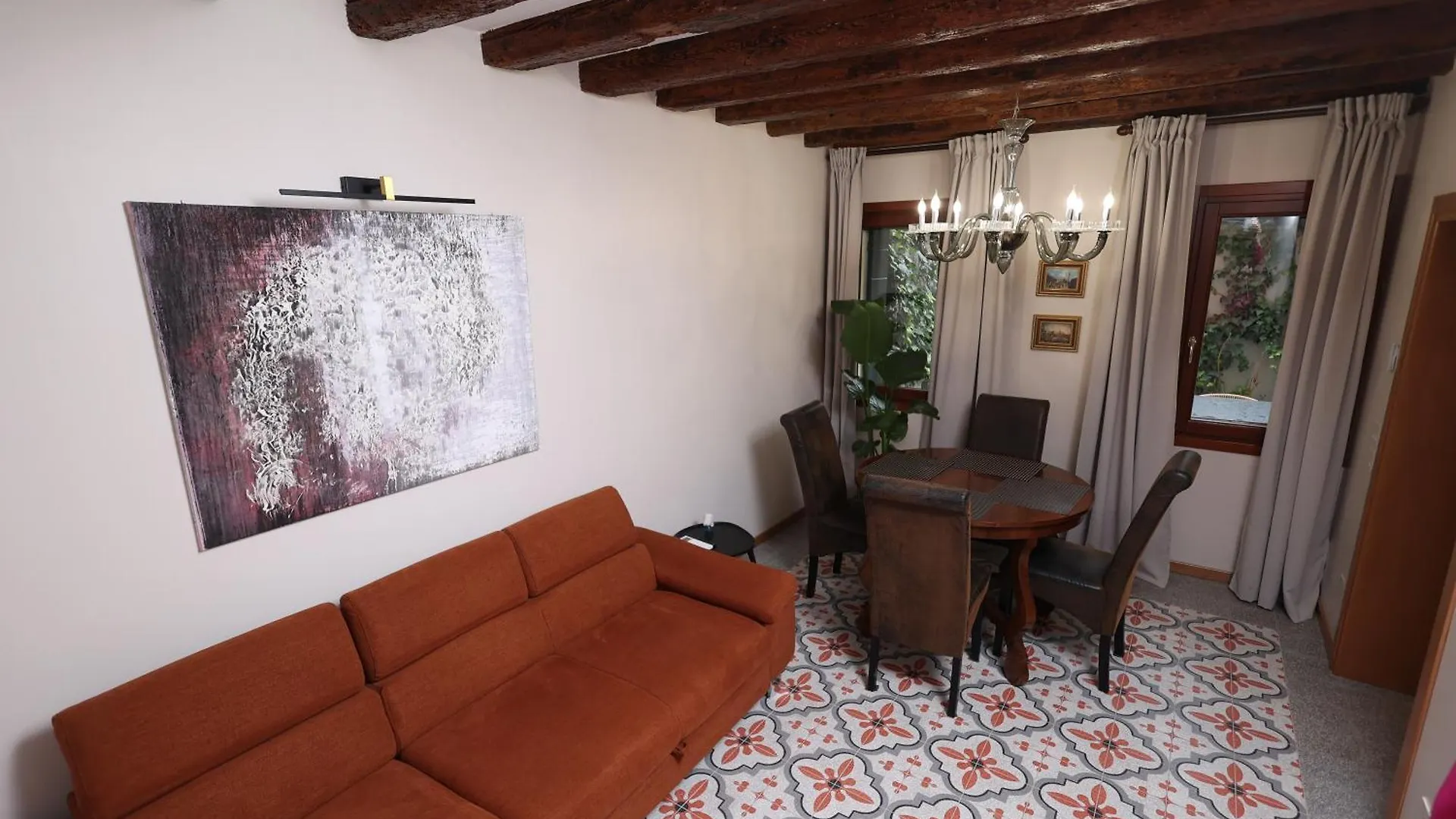 Apartment Wow Garden In The Heart Of Venice Italy